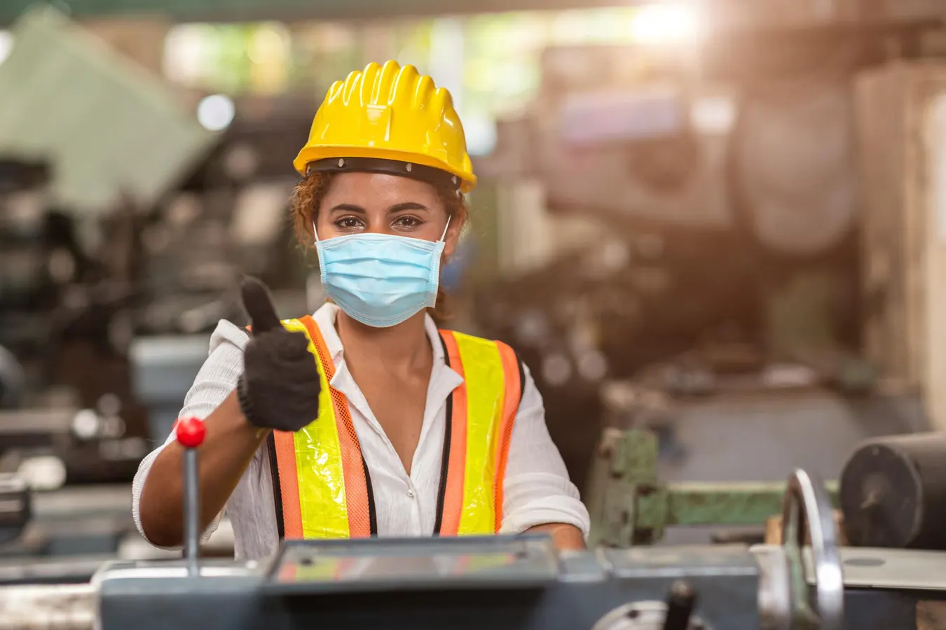 La Ley de Seguridad y Salud en el Trabajo establece derechos y obligaciones para empleadores y trabajadores