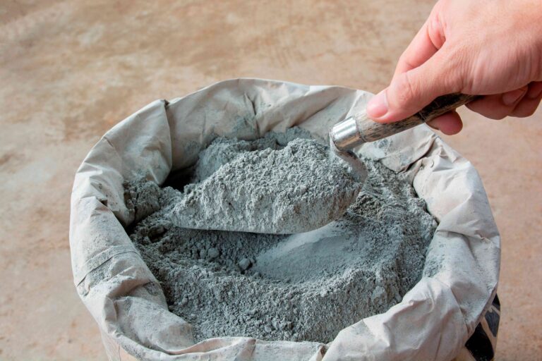 Además, te mostraremos los beneficios que este material ofrece, como su capacidad para resistir altas temperaturas, su resistencia a la humedad y a los agentes químicos, así como su facilidad para mezclarse con otros materiales de construcción.
