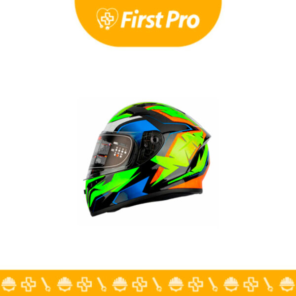 Vista frontal detallada de un Casco de Moto Integral VEM de diseño aerodinámico, mostrando su visera clara y sus entradas de ventilación, destacando su construcción robusta y su acabado.