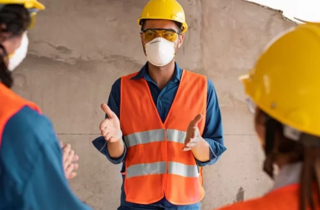 Cómo capacitar al personal para el uso correcto del EPP