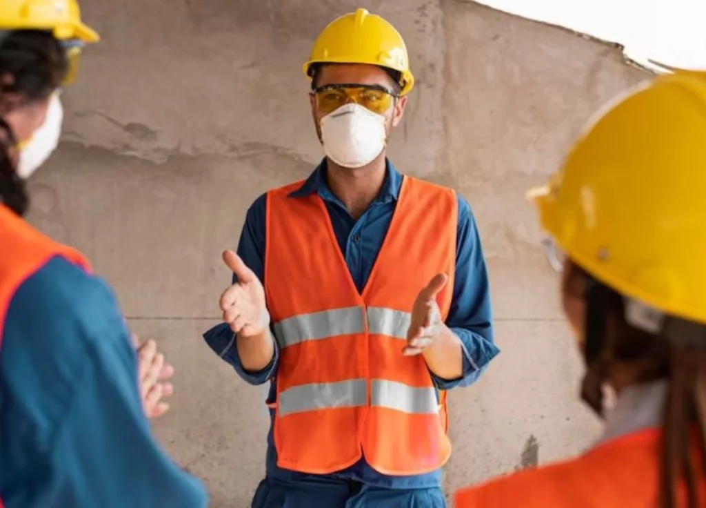 Cómo capacitar al personal para el uso correcto del EPP