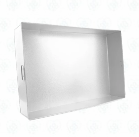 Bandeja rectangular resistente para contención y manejo de líquidos.